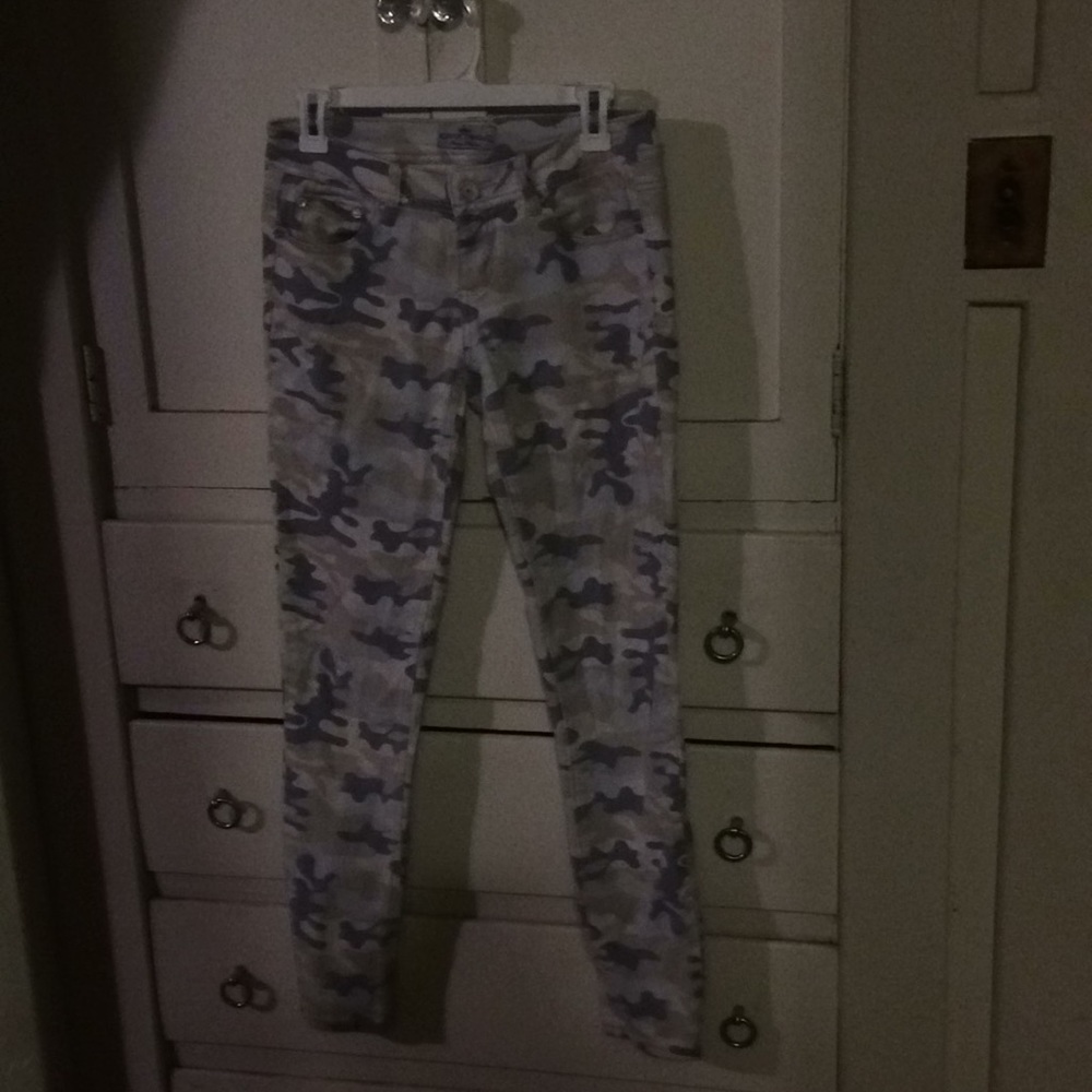 Camouflage, straight leg, low rise, pants
